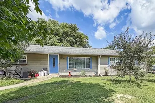 615 S Buckeye St, Osgood, IN 47037 - Photo 2