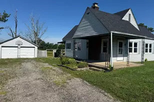 17939 Pribble Rd, Lawrenceburg, IN 47025 - Photo 2