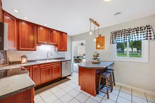 1332 W 6th St, Connersville, IN 47331 - Photo 8
