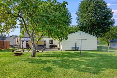 1332 W 6th Street, Connersville, IN 47331 - Photo 32