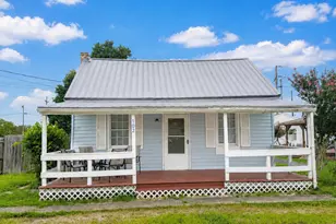102 Cochran St, Aurora, IN 47001 - Photo 1