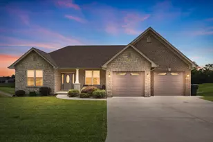 20588 Augusta Dr, Lawrenceburg, IN 47025 - Photo 2