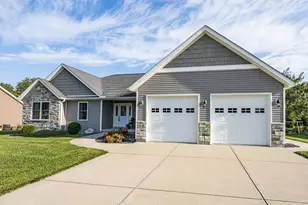 359 Abby Ln, Batesville, IN 47006 - Photo 2