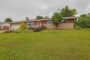112 Hillview Dr, Aurora, IN 47001 - Photo 2