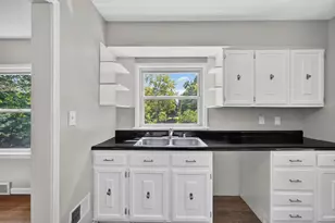 205 Donna Dr, Aurora, IN 47001 - Photo 8