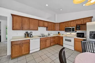 1807 Fieldcrest Dr, Lawrenceburg, IN 47025 - Photo 16