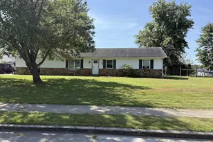 535 Clearview Ln, Versailles, IN 47042 - Photo 1