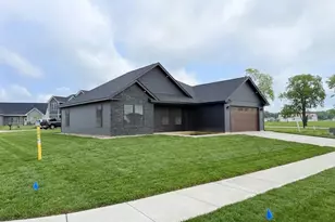 1521 N Washington, Rushville, IN 46173 - Photo 2