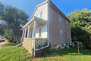 212 Mary St, Lawrenceburg, IN 47025 - Photo 2