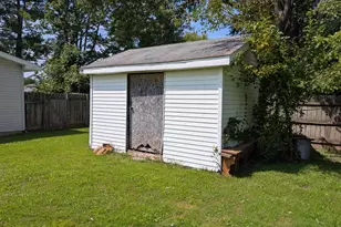 1924 Locust St, Madison, IN 47250 - Photo 2