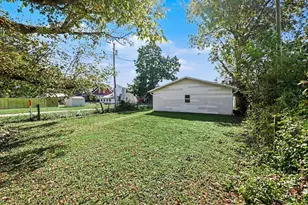 108 W Seminary St, Vevay, IN 47043 - Photo 16