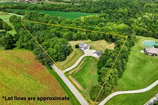 21164 N Manchester Rd, Sunman, IN 47041 - Photo 2