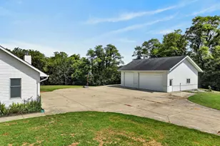 21164 N Manchester Rd, Sunman, IN 47041 - Photo 6