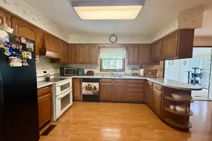 205 Whippoorwill Dr, Batesville, IN 47006 - Photo 6