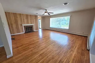 1141 Sugar Hill Dr, Rushville, IN 46173 - Photo 2