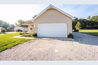 26064 State Road 46 W, Batesville, IN 47006 - Photo 4