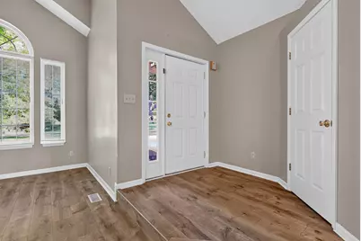 1453 Tyrolean Way, Lawrenceburg, IN 47025 - Photo 4