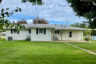 811 S Main St, Versailles, IN 47042 - Photo 28