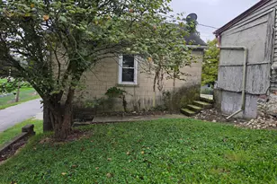214 E 10th St, Brookville, IN 47012 - Photo 4