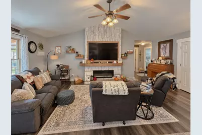 3640 W Starlight Drive, Connersville, IN 47331 - Photo 4