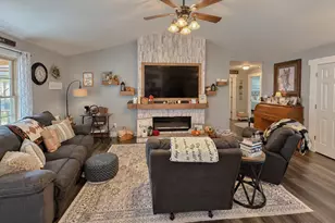 3640 W Starlight Dr, Connersville, IN 47331 - Photo 4