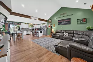 718 Golf View Dr, Milan, IN 47031 - Photo 8
