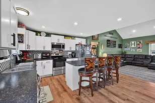 718 Golf View Dr, Milan, IN 47031 - Photo 6