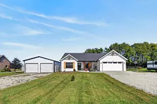 718 Golf View Dr, Milan, IN 47031 - Photo 1