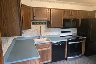 1523 W Memorial Dr, Connersville, IN 47331 - Photo 6