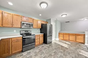 1622 Senior Ct, Shelbyville, IN 46176 - Photo 12