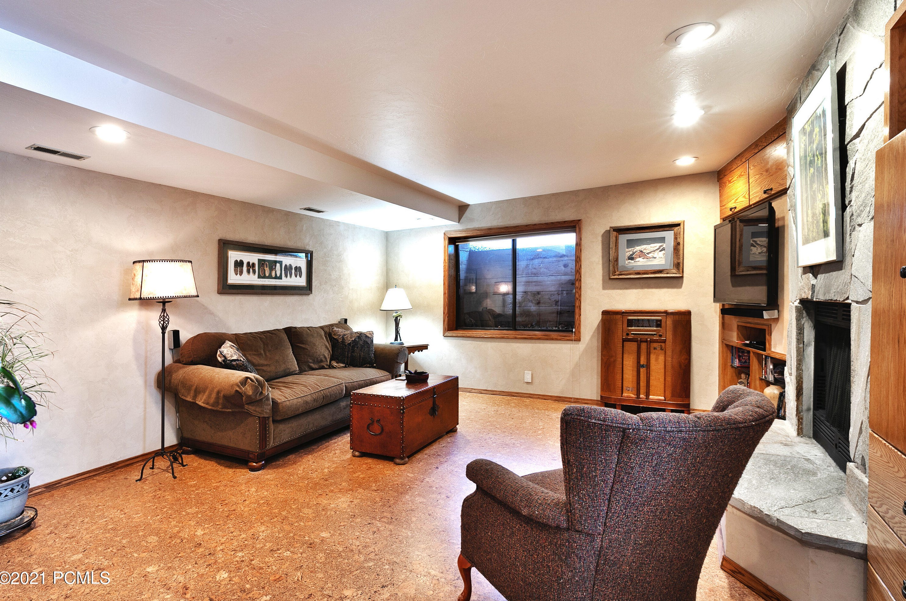 8693 Gorgoza Dr, Park City UT 84098-4736 exterior