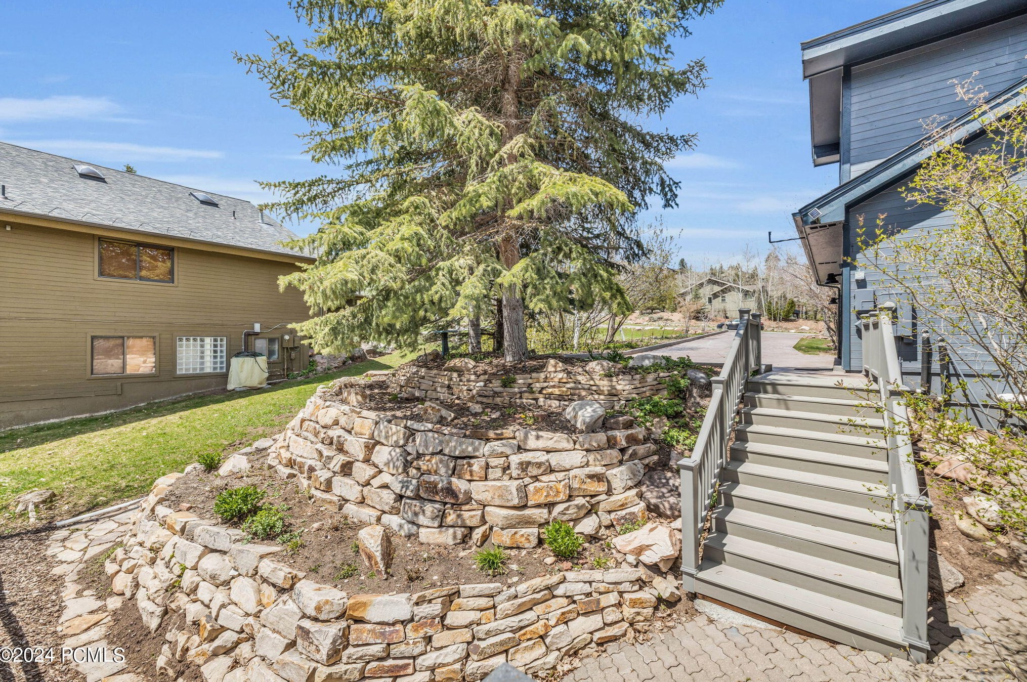 7730 Pinebrook Rd, Park City UT 84098-5384 exterior