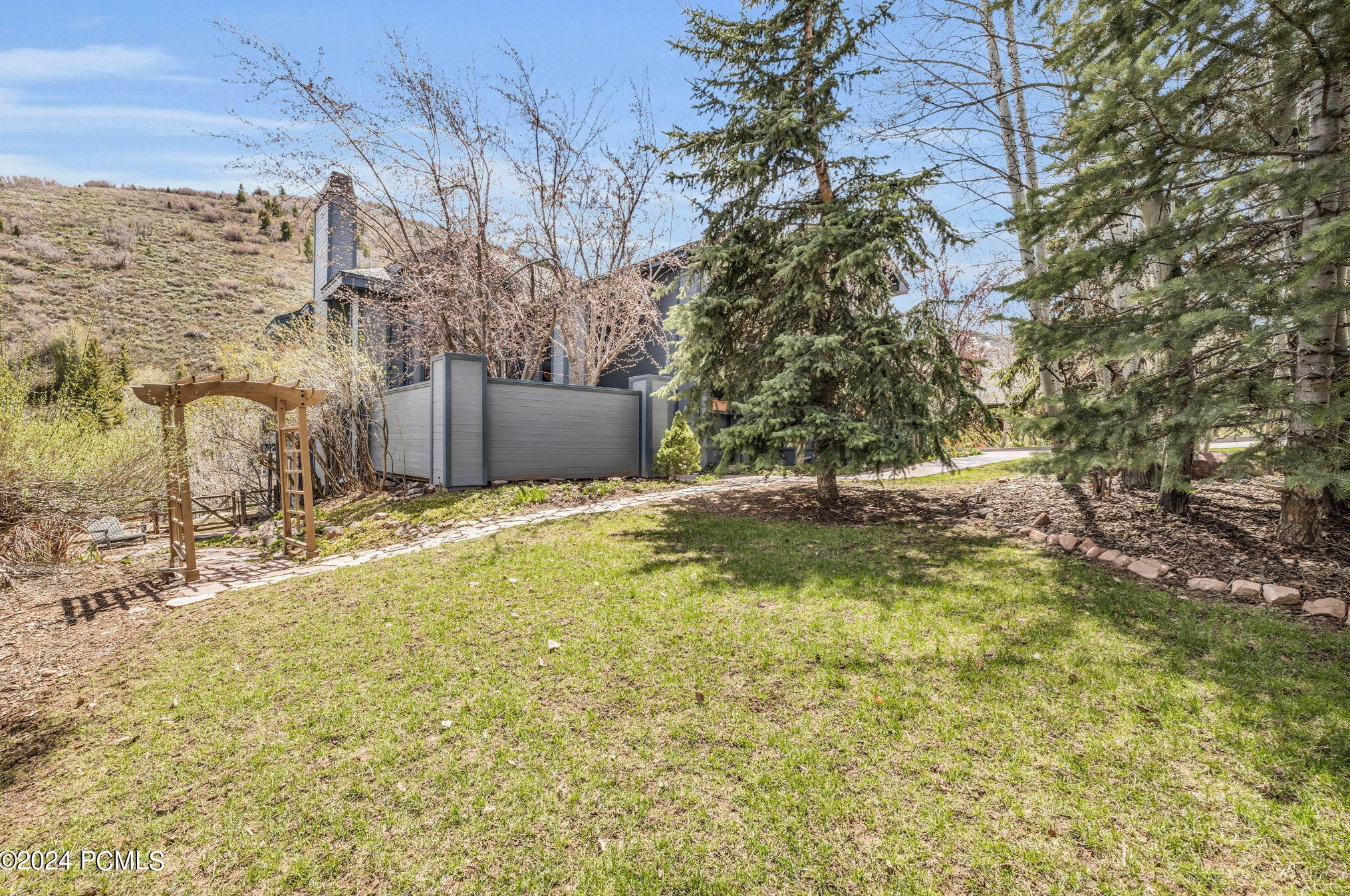 7730 Pinebrook Rd, Park City UT 84098-5384 exterior