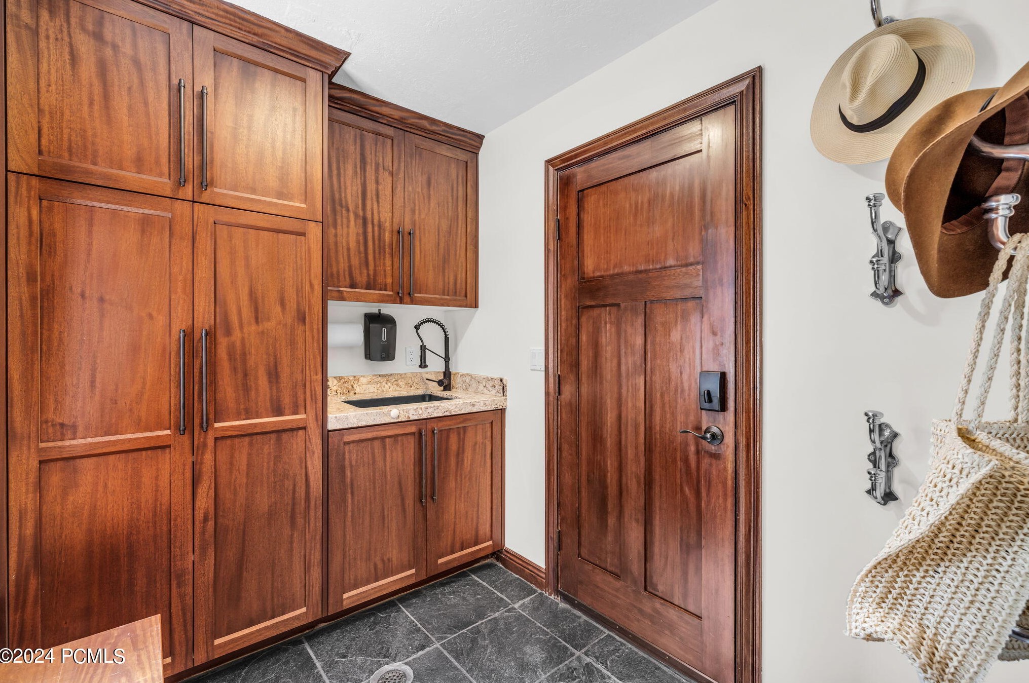 7730 Pinebrook Rd, Park City UT 84098-5384 exterior