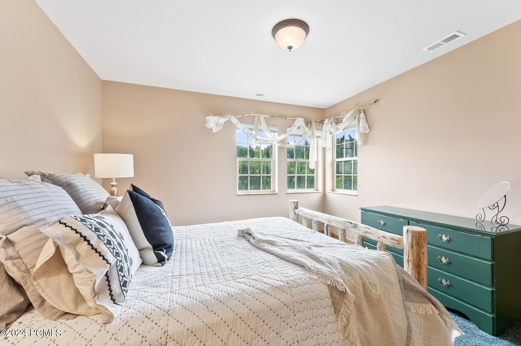 1321 Elk Rd, Hoytsville UT 84017-9345 exterior