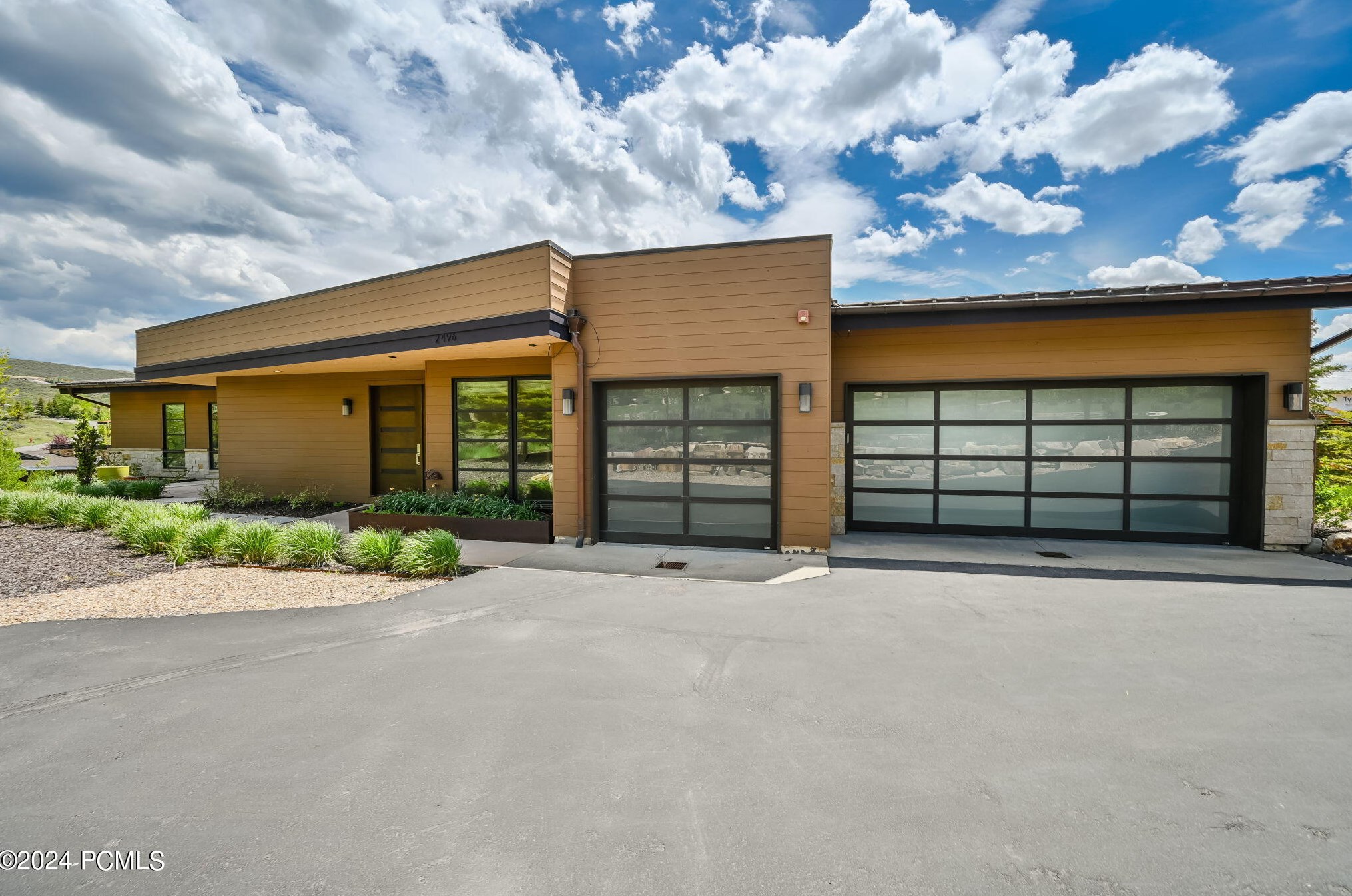 2496 Westview Trl, Park City UT 84098-6287 exterior