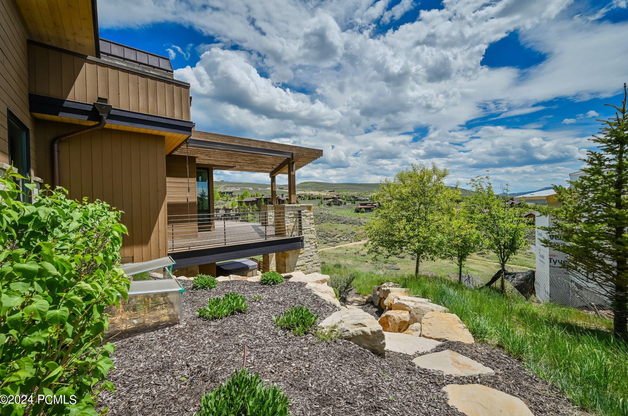 2496 Westview Trl, Park City UT 84098-6287 exterior