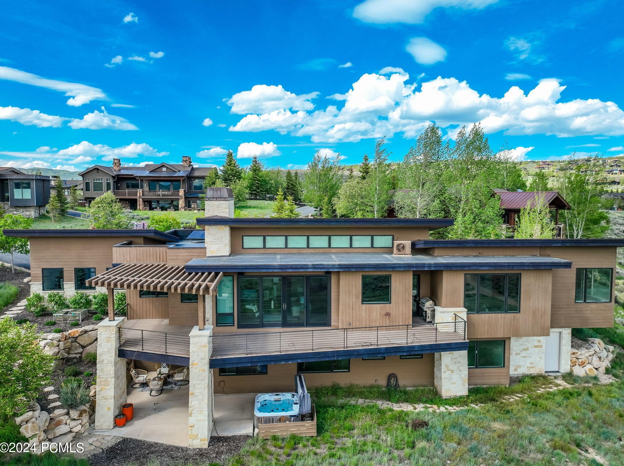 2496 Westview Trl, Park City UT 84098-6287 exterior