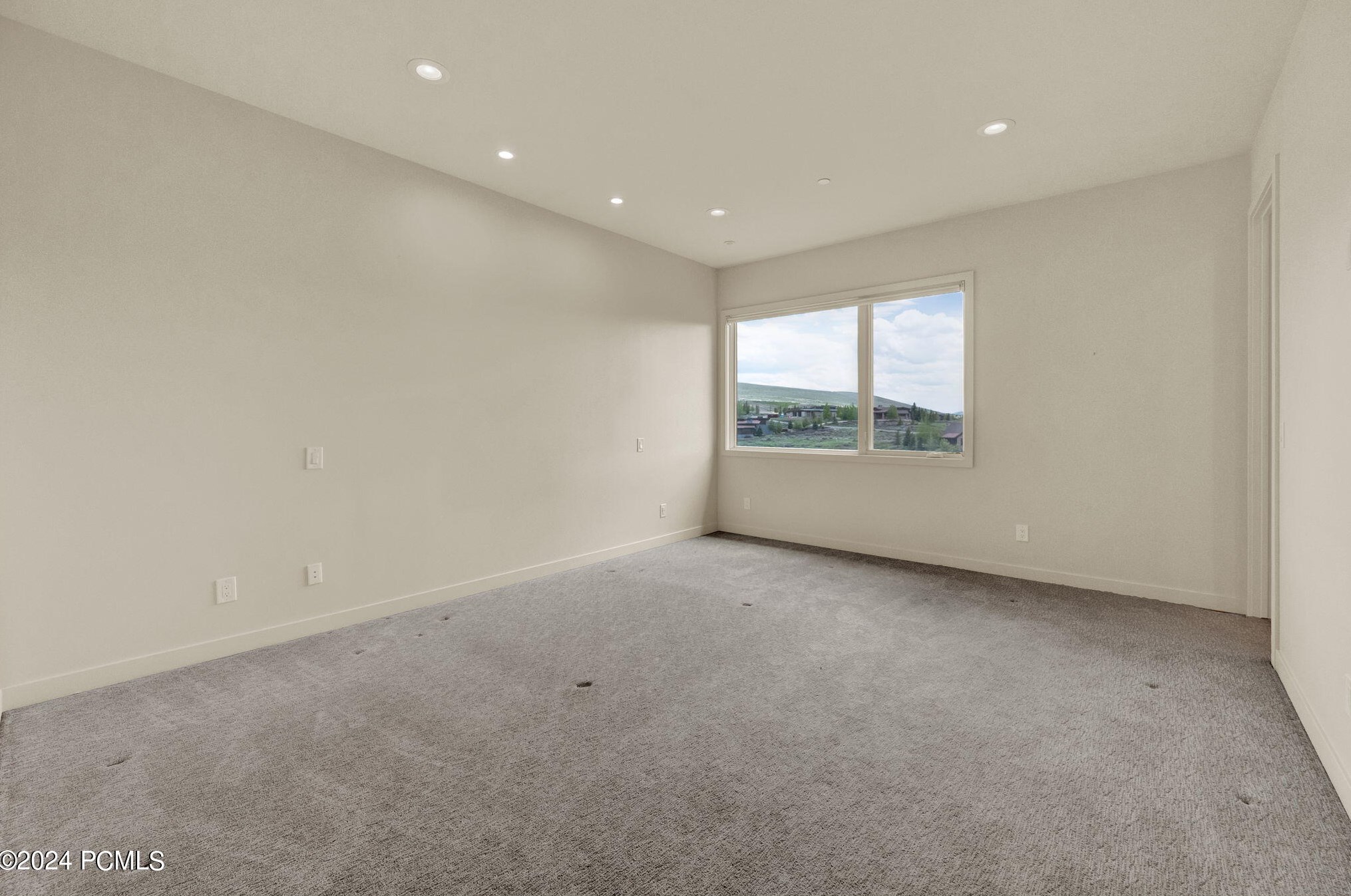 2496 Westview Trl, Park City UT 84098-6287 exterior