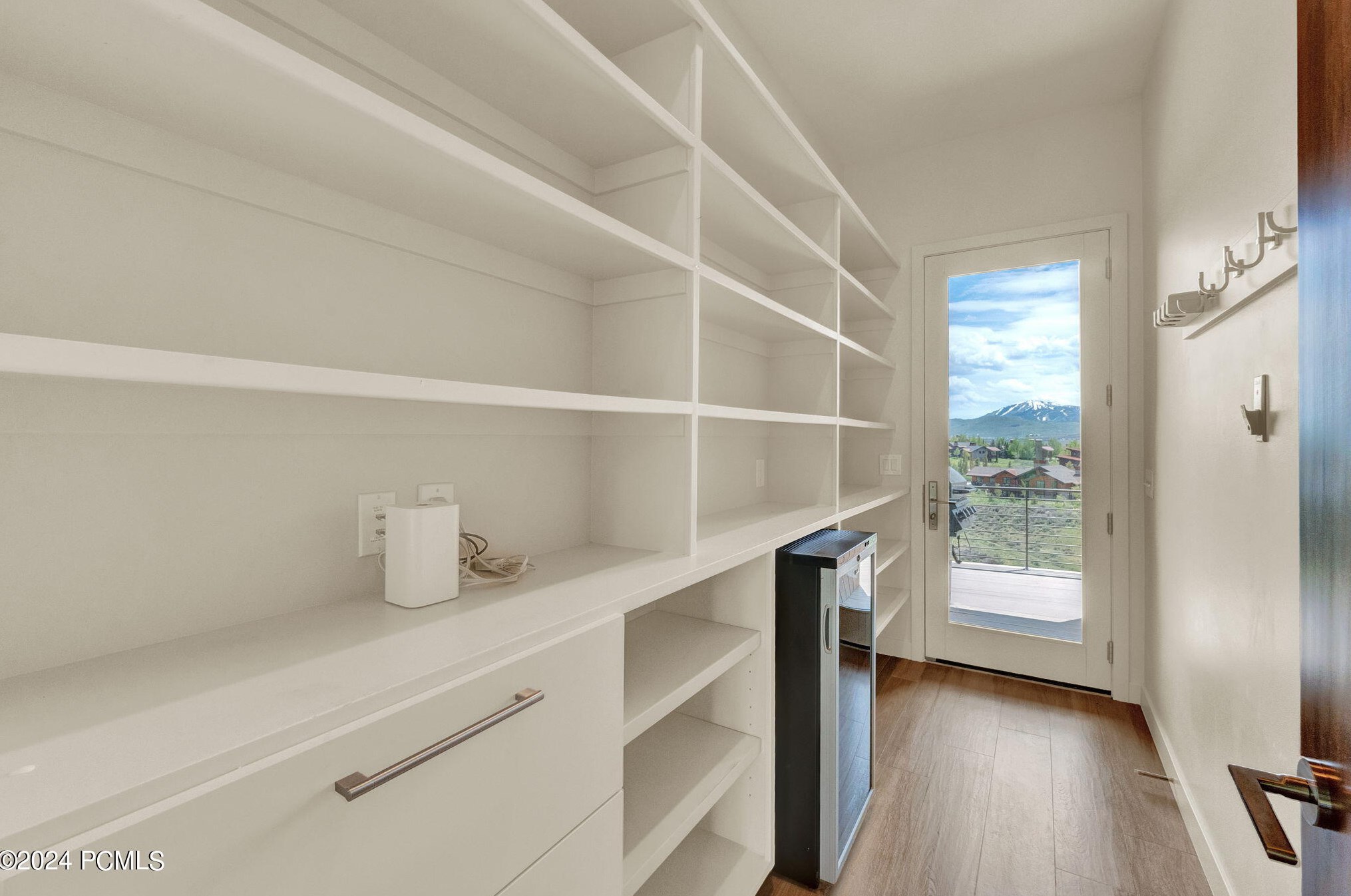 2496 Westview Trl, Park City UT 84098-6287 exterior