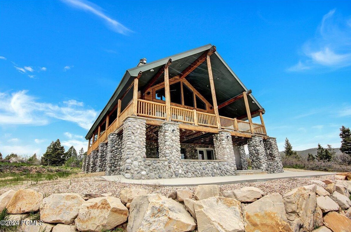 289 Porcupine Loop, Hoytsville, UT 84017-7211