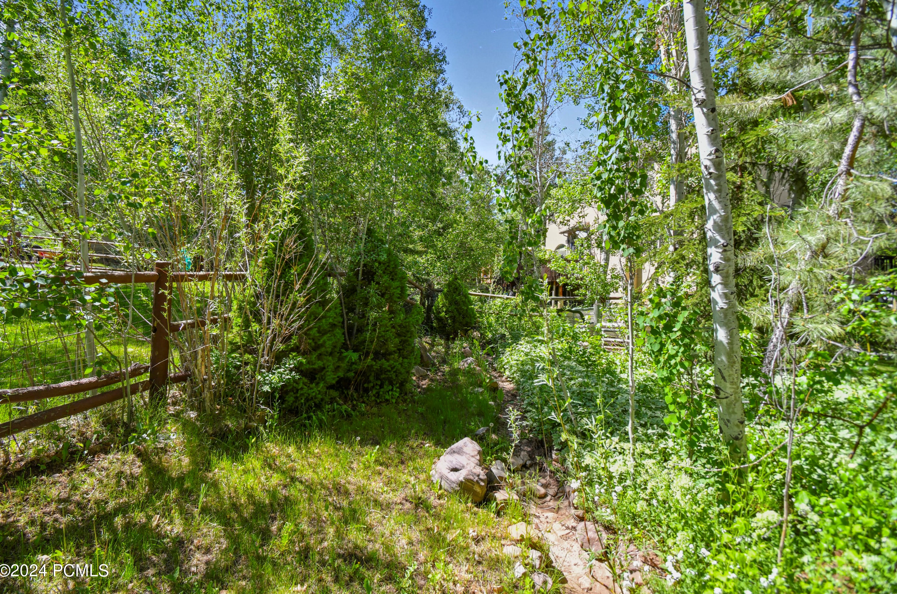 8028 Springshire Dr, Park City UT 84098-5396 exterior