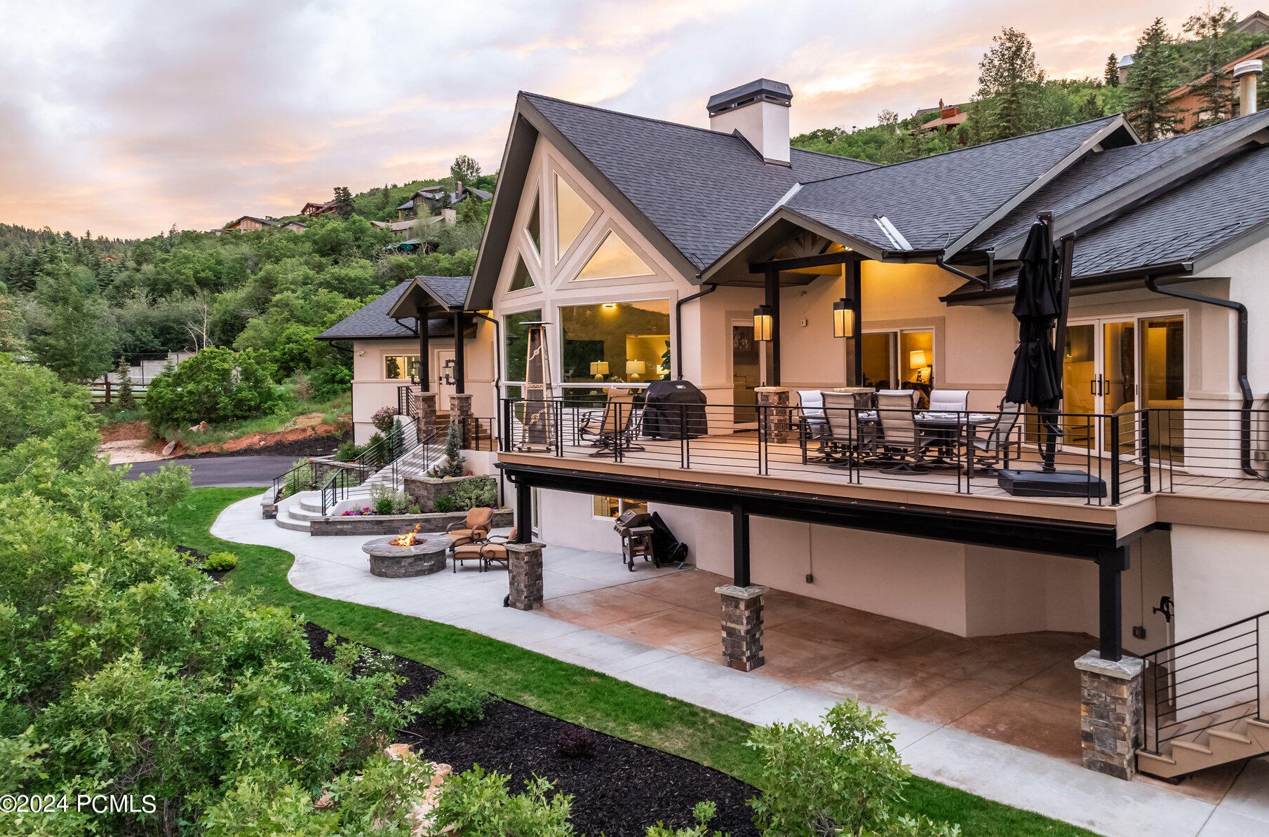 7369 Stagecoach Dr, Park City UT 84098-5332 exterior