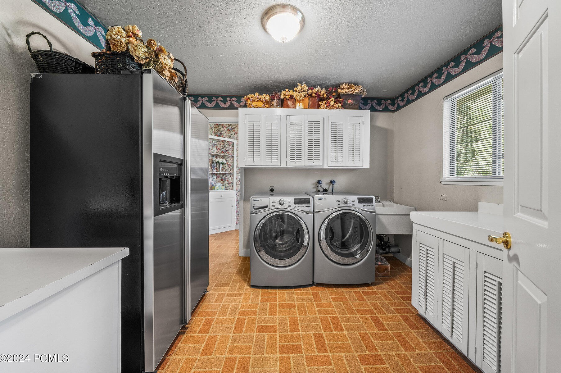 2376 Lucky John Dr, Park City UT 84060-6918 exterior