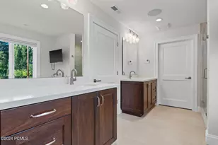 2508 E Murray Holladay Rd, Holladay, UT 84117 - Photo 38