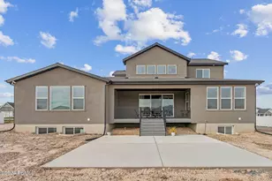 2118 Snowy Crane Dr, Clinton, UT 84015 - Photo 2