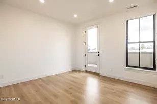 2250 E Murray Holladay Rd, Holladay, UT 84117 - Photo 22