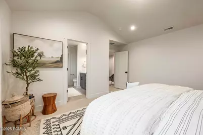 6055 N Fairview Drive, Heber City, UT 84032 - Photo 16