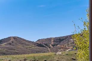 9855 N Vista Dr, Heber City, UT 84032 - Photo 32