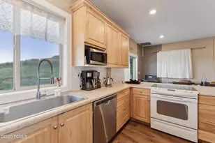 8819 Highfield Rd, Park City, UT 84098 - Photo 22